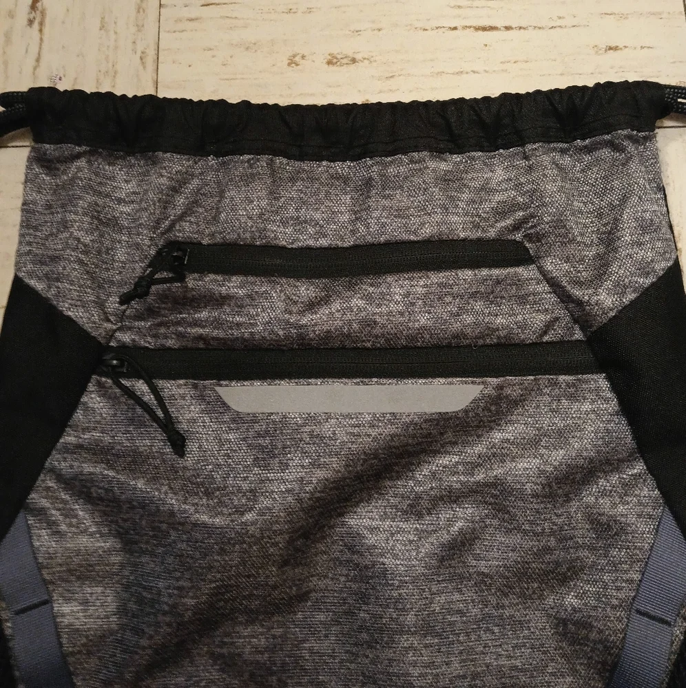 Adidas Black and Gray Drawstring Backpack - Picture 4 of 6